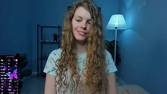 RayaNenlia's cam snapshot