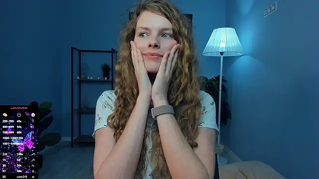 RayaNenlia's cam snapshot