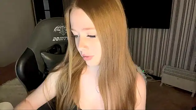 EmilyBubble live sex cam