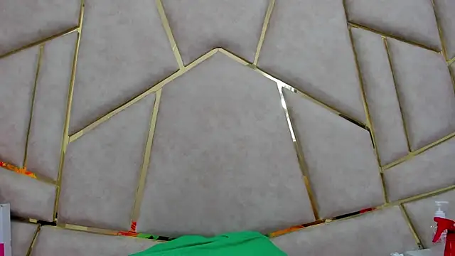 Kloe_Candy1's cam snapshot