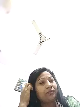 Cute-Janvi20 live sex cam