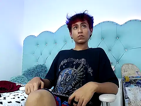 ShakoSk8 live sex cam