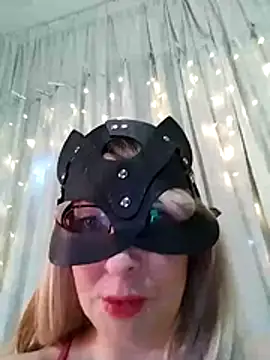 Milfporcona live sex cam