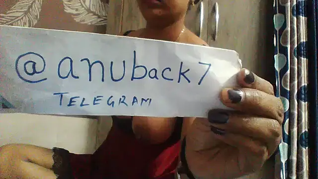 shalini_fire live sex cam