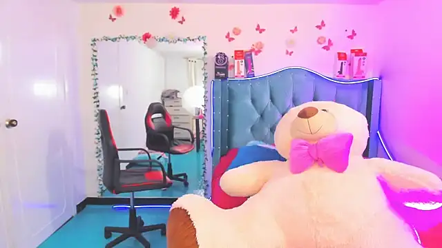 Aurora_sky9's cam snapshot