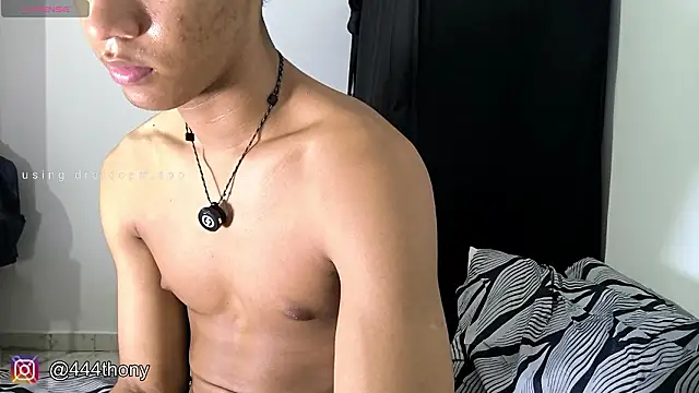 Thony444 live sex cam