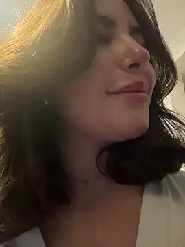 sukhakunis1 live sex cam