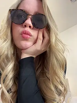 Little_Forest_ELF live sex cam