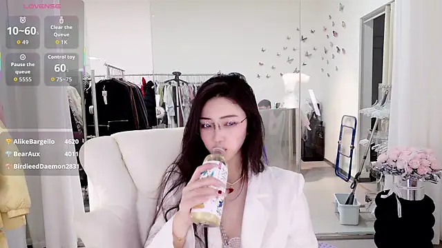 yangyang-777 live sex cam