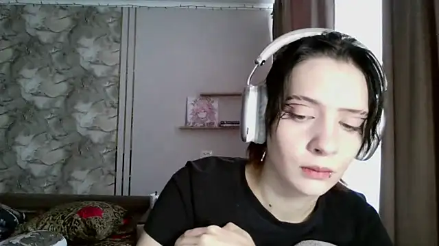 LxayBloom's cam snapshot