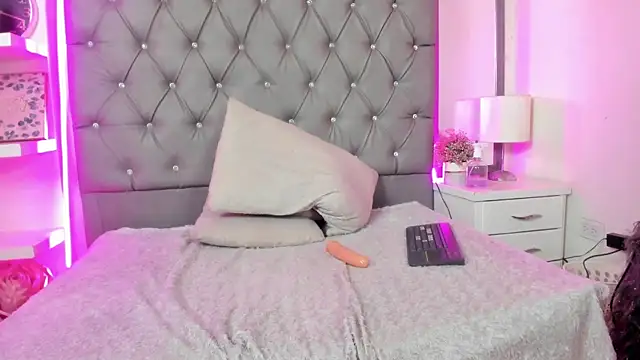 Valentina-Nova- live sex cam