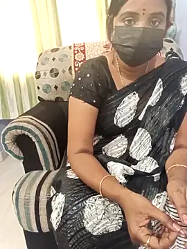 Tinarosy13's cam snapshot