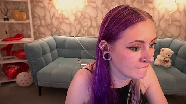 DramaQuenns's cam snapshot