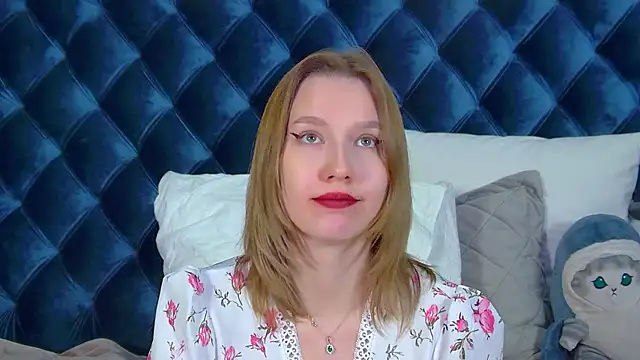 LiliLinn live sex cam