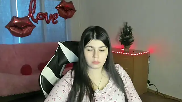 KisaModel's cam snapshot