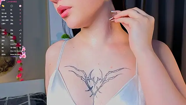 RoxannRunk's cam snapshot