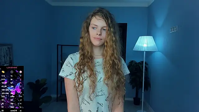 RayaNenlia's cam snapshot