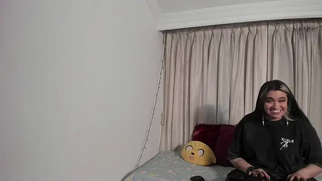 Lilith_Zenith_'s cam snapshot