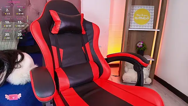 AlexiaHearts live sex cam