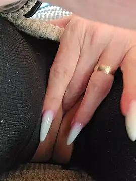 MILFBARBY live sex cam