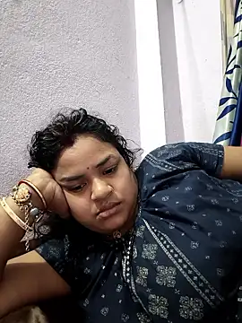 Deborbhavi222's cam snapshot