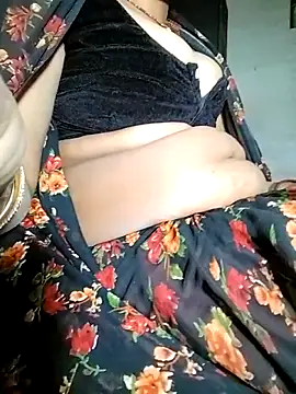 Hot_bhabhi300's cam snapshot