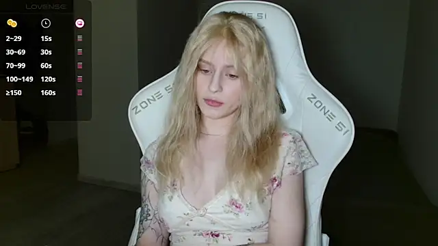 Helga__Pataki's cam snapshot