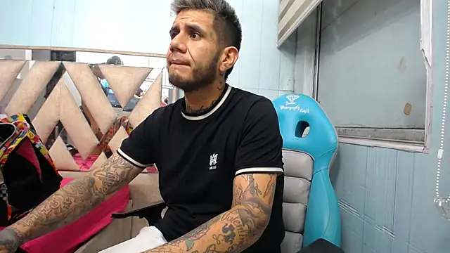 allison_max_tattoo live sex cam