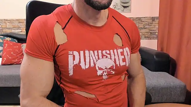 HotHunkTrainer live sex cam