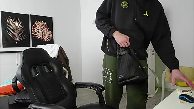 Ryan_Dozer live sex cam