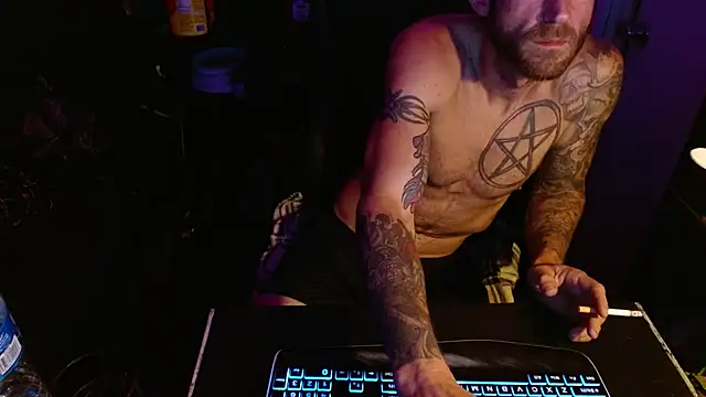 KingCole2390 live sex cam