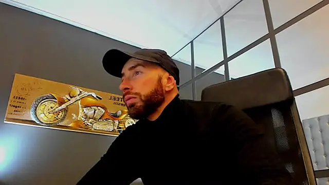 AronGrant live sex cam