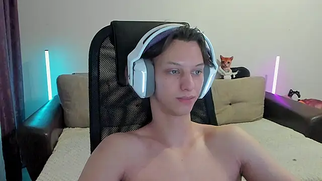 Ostin_meow live sex cam