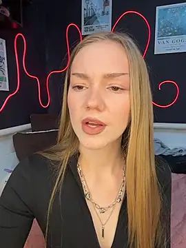 MilaMoone live sex cam