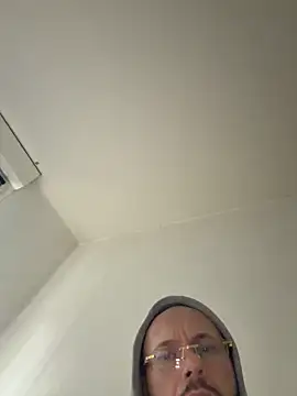 Guitccch live sex cam