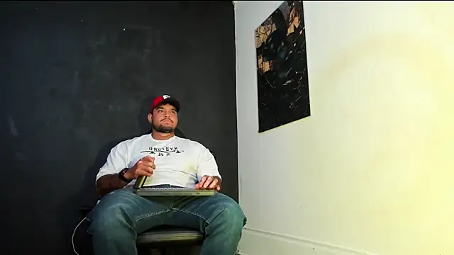 Big_furry_bear13 live sex cam