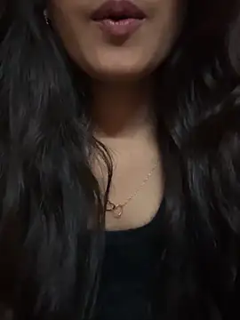 Rakhiii12 live sex cam