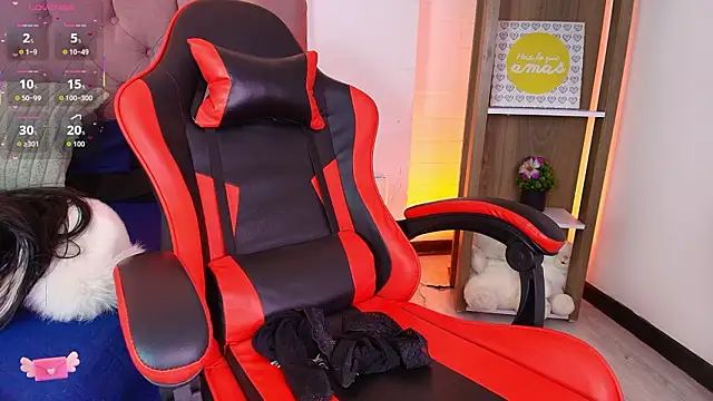 AlexiaHearts live sex cam