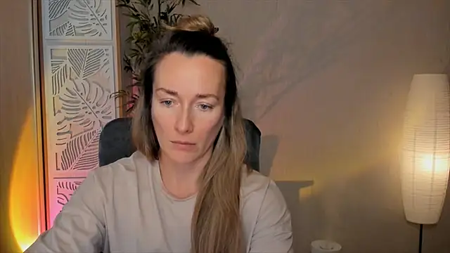 RebeccaMartinez live sex cam