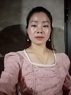 milo123-xx live sex cam