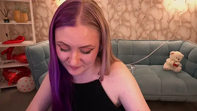 DramaQuenns's cam snapshot