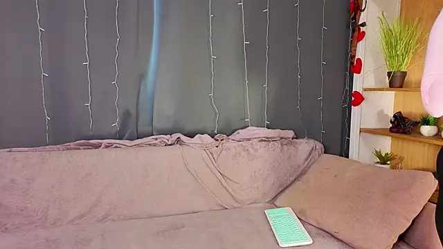 IvetteLabore's cam snapshot