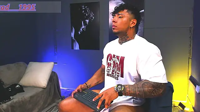 bradley_smith live sex cam