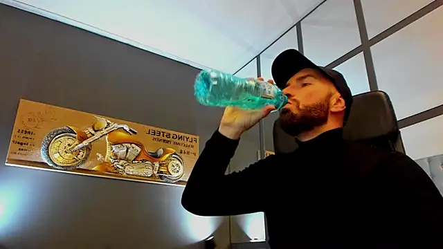 AronGrant's cam snapshot