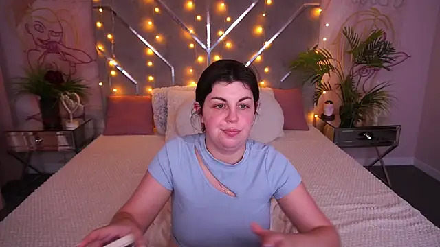 MirandaWong live sex cam