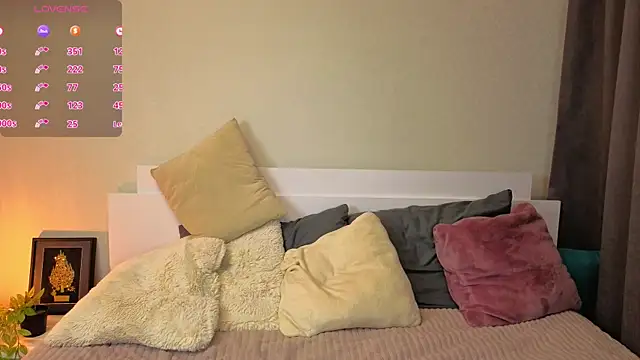 Next2Marie live sex cam