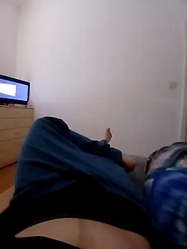 Levarboy's cam snapshot