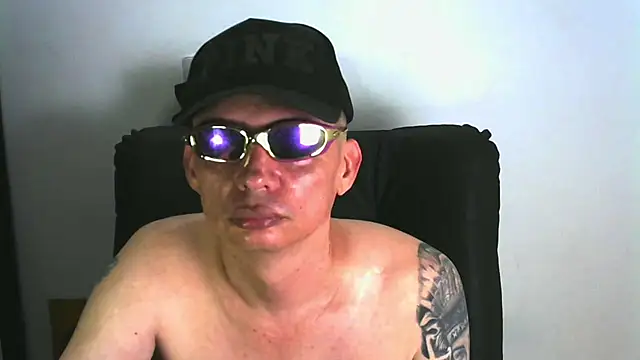 Thommas8a's cam snapshot