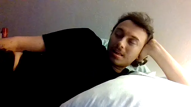 Tallhungandcloudy's cam snapshot