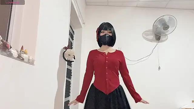 Tieu-May live sex cam